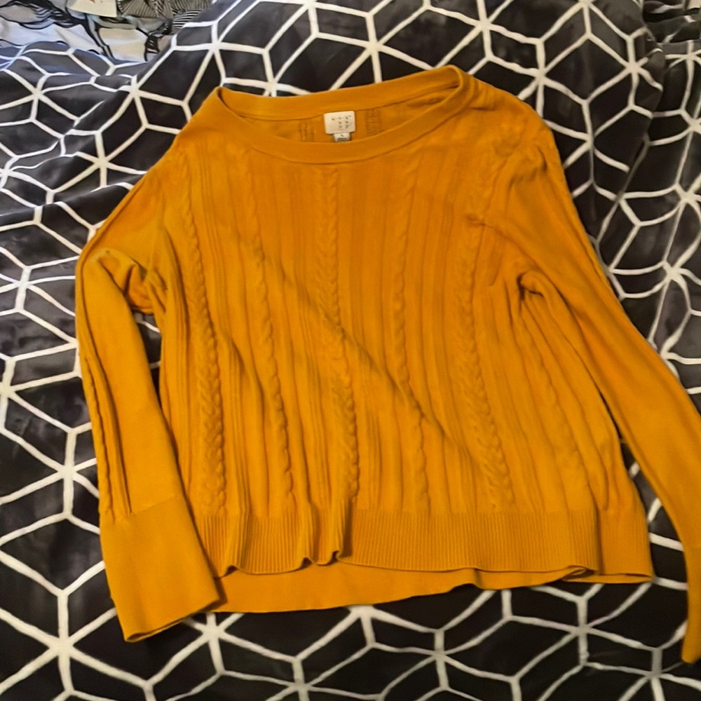 Yellow sweater